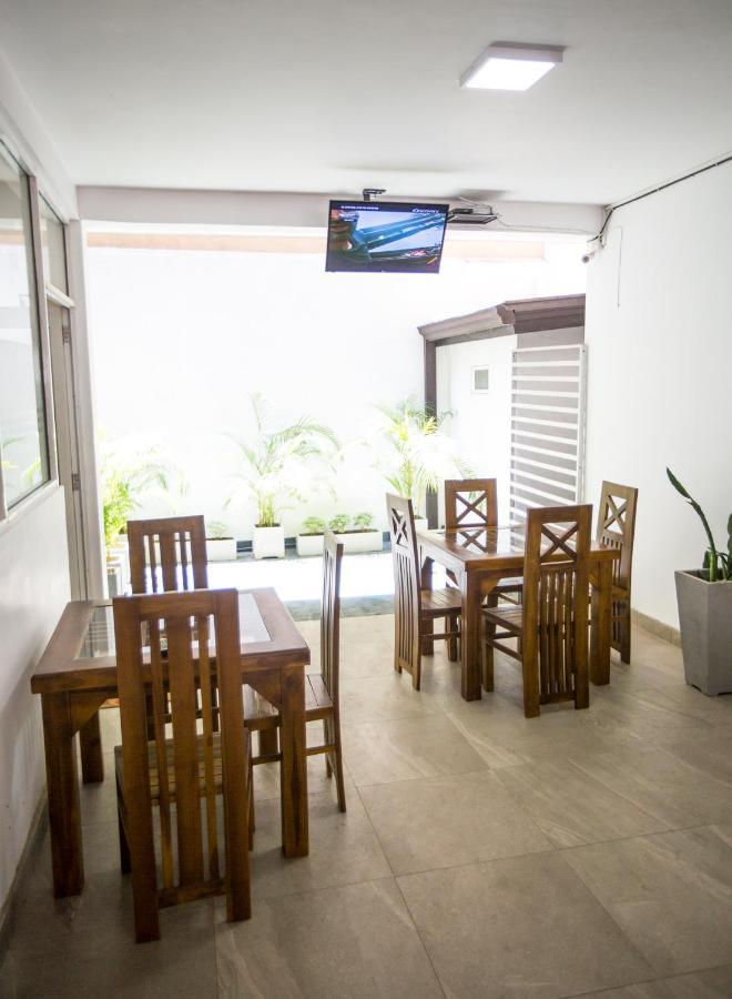 Maple Tree Residencies Hotel Dehiwala-Mount Lavinia Exterior foto